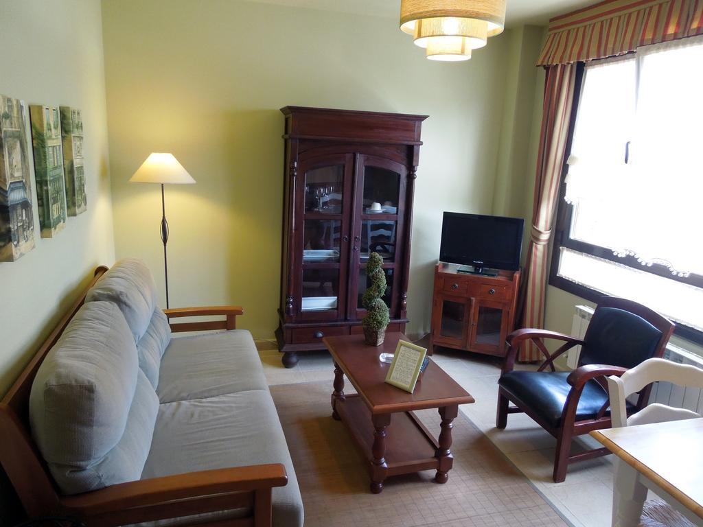 Apartamentos La Marina Ribadesella Esterno foto