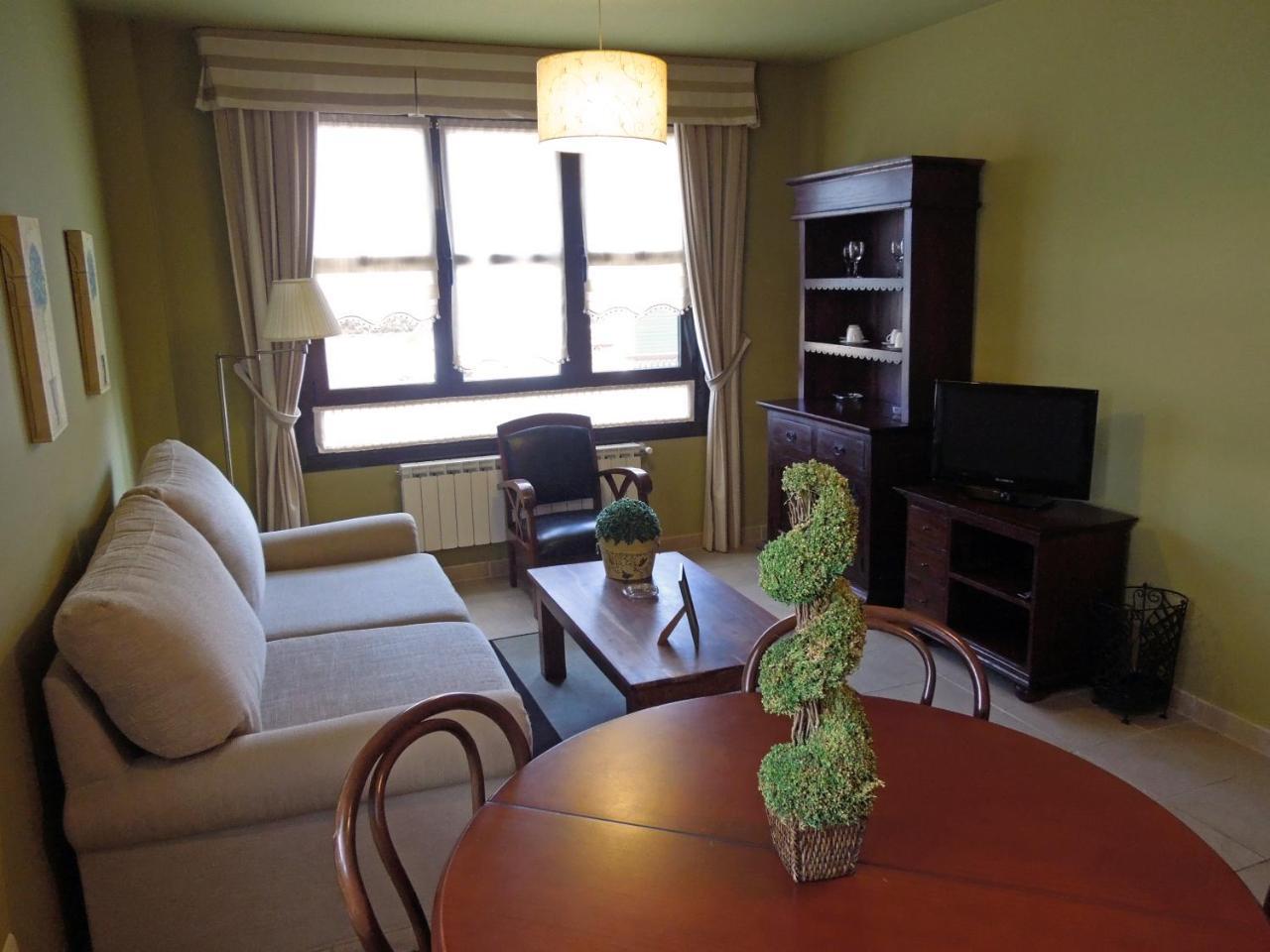 Apartamentos La Marina Ribadesella Esterno foto