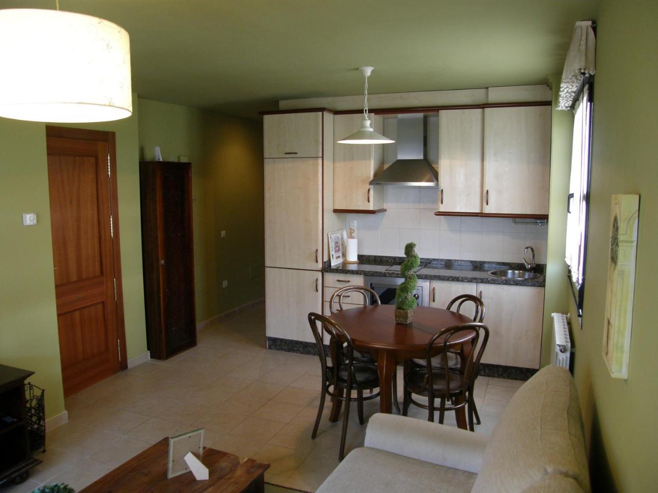 Apartamentos La Marina Ribadesella Esterno foto