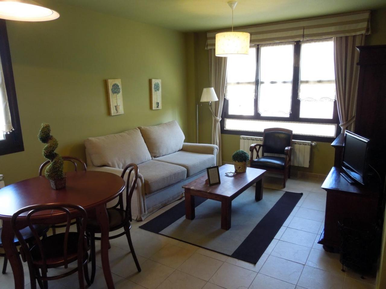 Apartamentos La Marina Ribadesella Esterno foto