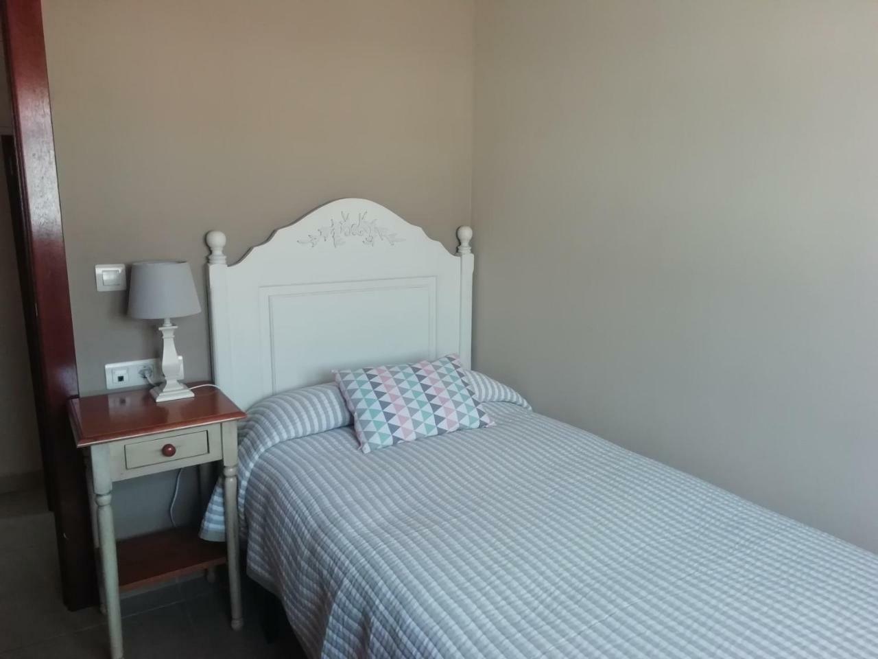 Apartamentos La Marina Ribadesella Esterno foto